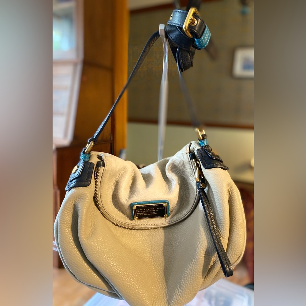 Marc Jacobs Cream and Navy Shoulder Bag